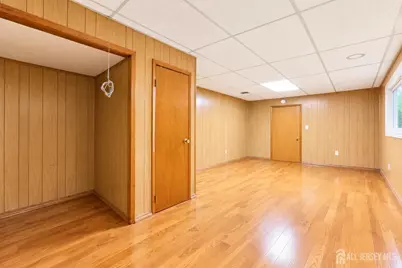 287 E Smith Street, Woodbridge Township, NJ 07095 - Photo 25