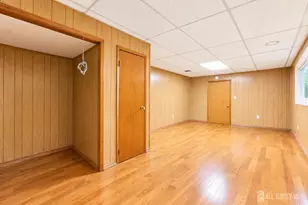 287 E Smith St, Woodbridge Township, NJ 07095 - Photo 25