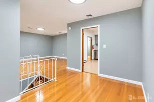 287 E Smith St, Woodbridge Township, NJ 07095 - Photo 7