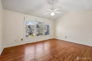 118 Magee Ct, East Brunswick Township, NJ 08816 - Photo 7
