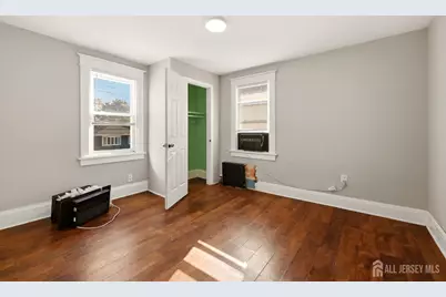208 S 8th Avenue S, Highland Park, NJ 08904 - Photo 19