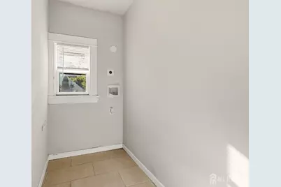 208 S 8th Avenue S, Highland Park, NJ 08904 - Photo 9
