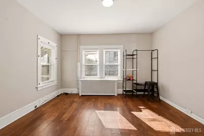208 S 8th Avenue S, Highland Park, NJ 08904 - Photo 5
