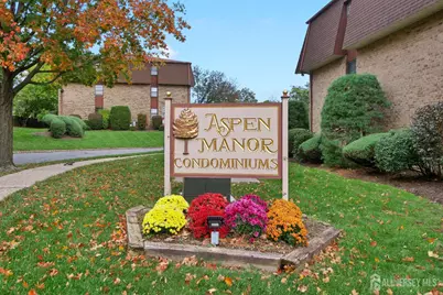 23 Powderhorn Court, Woodbridge Township, NJ 07095 - Photo 1