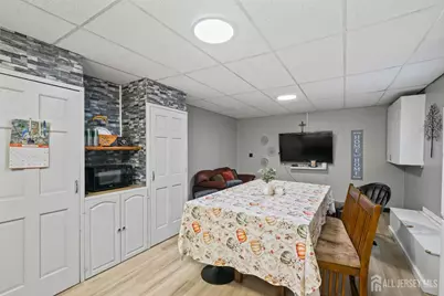 901 Milton Boulevard, Rahway, NJ 07065 - Photo 11