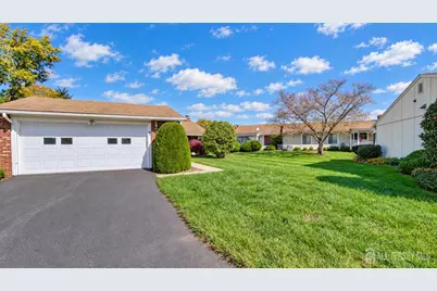 14 Basswood Plaza #B, Monroe Township, NJ 08831 - Photo 29