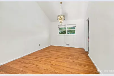 75 Tammy Place, Iselin, NJ 08830 - Photo 5