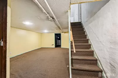 [Address not provided], Perth Amboy, NJ 08861 - Photo 27