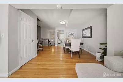 6102 N Oaks Boulevard, North Brunswick Township, NJ 08902 - Photo 11