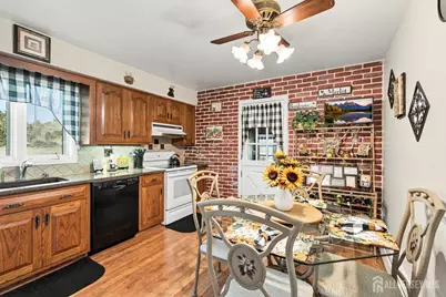 5 Seaman Court, Sayreville, NJ 08879 - Photo 9