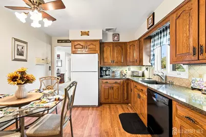 5 Seaman Court, Sayreville, NJ 08879 - Photo 11