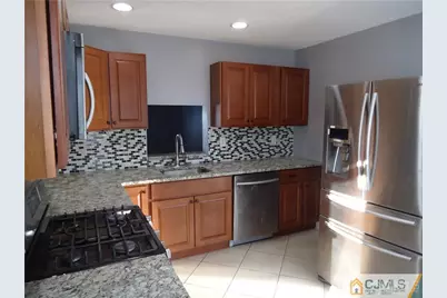 28 Kingston Run, North Brunswick Township, NJ 08902 - Photo 3