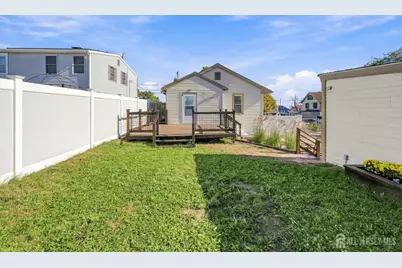 240 Midland Avenue, Sayreville, NJ 08879 - Photo 23