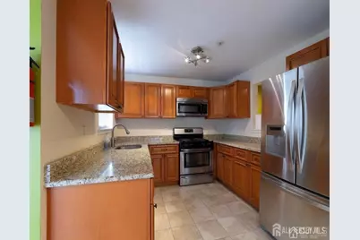 716 Harbortown Boulevard, Perth Amboy, NJ 08861 - Photo 11