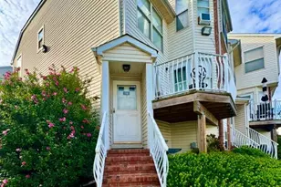 716 Harbortown Blvd, Perth Amboy, NJ 08861 - Photo 1