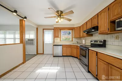 25 Archangela Avenue, Colonia, NJ 07067 - Photo 9