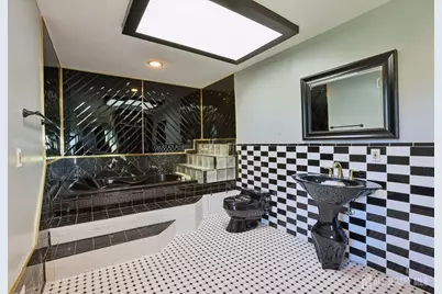 97 Amherst Avenue, Colonia, NJ 07067 - Photo 31