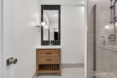 810 N 2nd Avenue #1, Highland Park, NJ 08904 - Photo 11