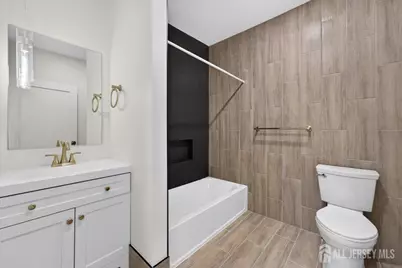 810 N 2nd Avenue #1, Highland Park, NJ 08904 - Photo 13