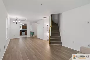 1111 Morning Glory Dr, Monroe Township, NJ 08831 - Photo 13