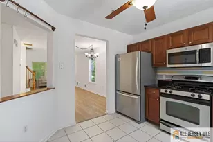 1111 Morning Glory Dr, Monroe Township, NJ 08831 - Photo 11