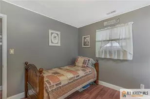21 Louis Ave, Middlesex, NJ 08846 - Photo 15