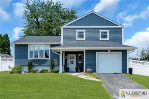 25 Fanwood Dr, Sayreville, NJ 08872 - Photo 1