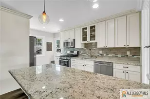 25 Fanwood Dr, Sayreville, NJ 08872 - Photo 17