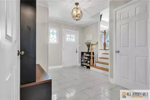 25 Fanwood Dr, Sayreville, NJ 08872 - Photo 5