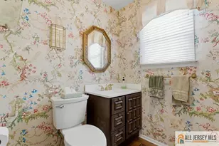 46 Lynnwood Rd, Edison, NJ 08820 - Photo 9