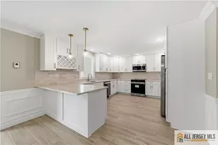 66 Essex Rd, Monroe Township, NJ 08831 - Photo 7