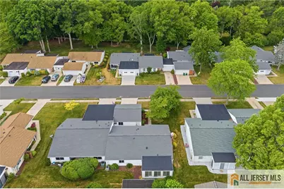 66 Essex Road #66B, Monroe Township, NJ 08831 - Photo 23