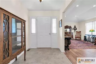 13 Betsy Ross Dr, Monroe Township, NJ 08831 - Photo 5