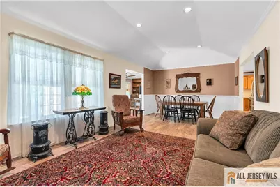 13 Betsy Ross Drive, Monroe Township, NJ 08831 - Photo 9