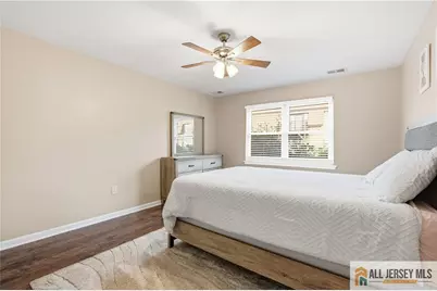 609 N Oaks Boulevard, North Brunswick Township, NJ 08902 - Photo 11