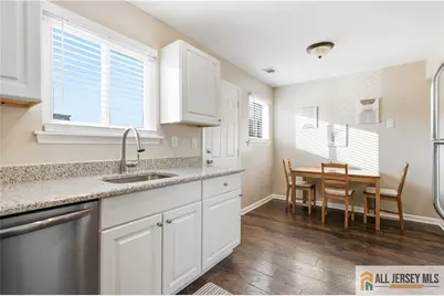 609 N Oaks Boulevard, North Brunswick Township, NJ 08902 - Photo 7