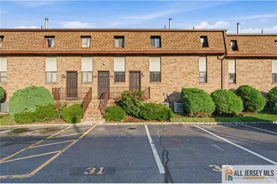 609 N Oaks Boulevard, North Brunswick Township, NJ 08902 - Photo 17