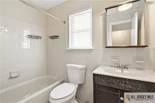 609 N Oaks Blvd, North Brunswick Township, NJ 08902 - Photo 15