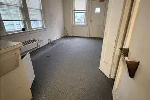 471 Lawrie St, Perth Amboy, NJ 08861 - Photo 17