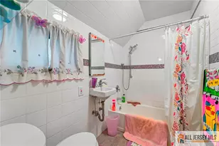 531 Penn St, Perth Amboy, NJ 08861 - Photo 11