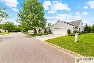 664 Azalea Plaza, Monroe Township, NJ 08831 - Photo 3