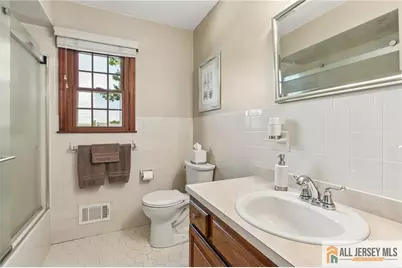 4 Van Loan Avenue, Sayreville, NJ 08872 - Photo 23