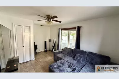 [Address not provided], Woodbridge Township, NJ 07095 - Photo 17