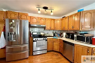 70 Spring St, Woodbridge Township, NJ 07095 - Photo 15