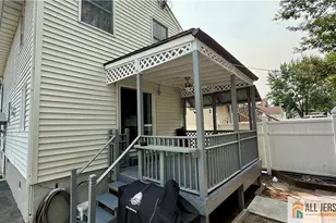 70 Spring St, Woodbridge Township, NJ 07095 - Photo 23