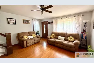 [Address not provided], Woodbridge Township, NJ 07095 - Photo 5