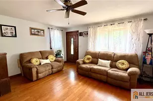 70 Spring St, Woodbridge Township, NJ 07095 - Photo 5