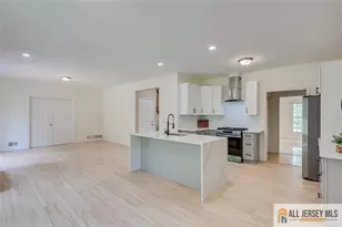 60 Essex Dr, South Brunswick Township, NJ 08852 - Photo 15