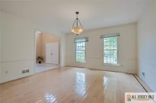 60 Essex Dr, South Brunswick Township, NJ 08852 - Photo 7