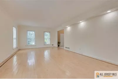 60 Essex Drive, South Brunswick Township, NJ 08852 - Photo 5